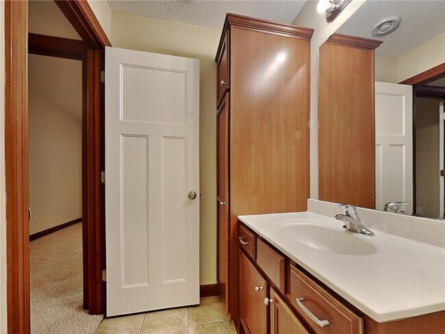 Building Photo - 8132 Clifford Cir