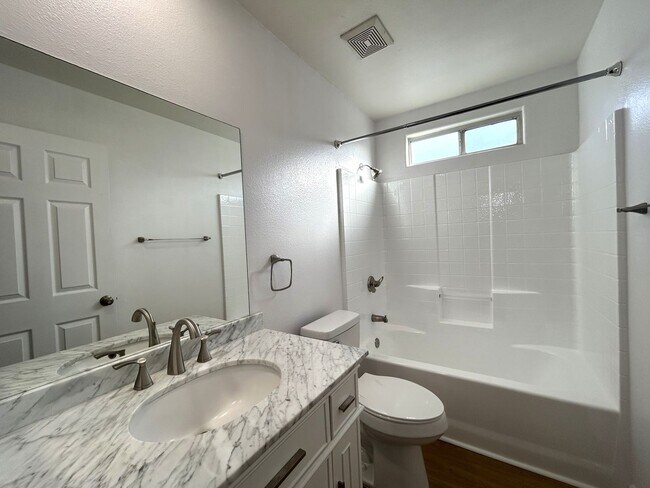 Building Photo - 28670 Landau Blvd