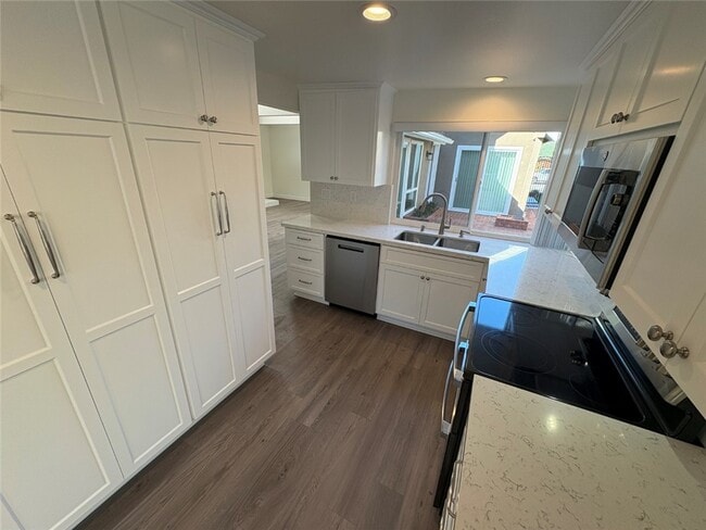 Building Photo - 310 Corsair Way