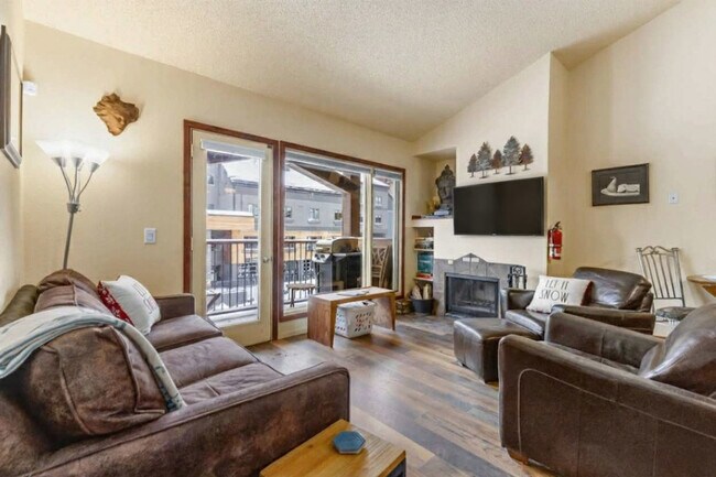 Building Photo - 600 South Park Avenue