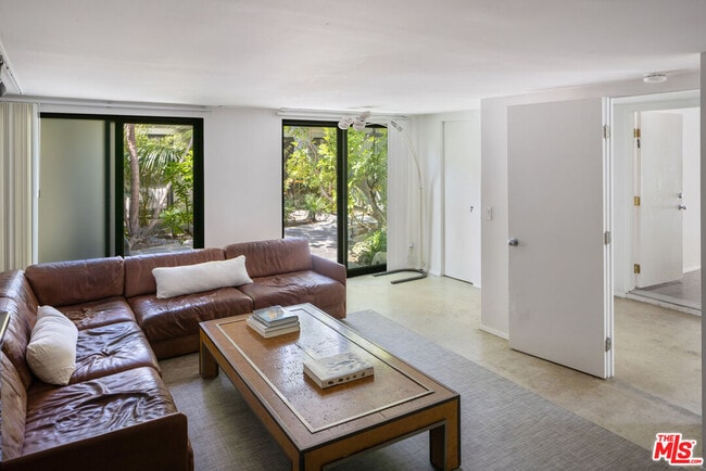 Building Photo - 30611 Las Estrellas Dr