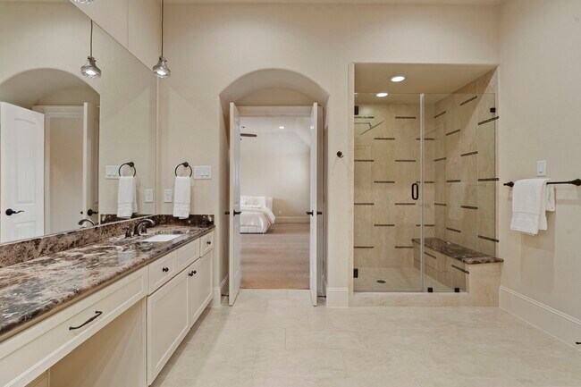 Building Photo - 622 Pink Azalea Trail