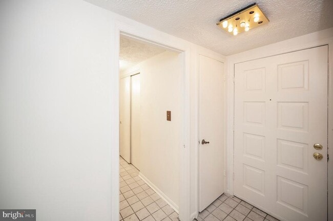 Building Photo - 503 Harrison Cir