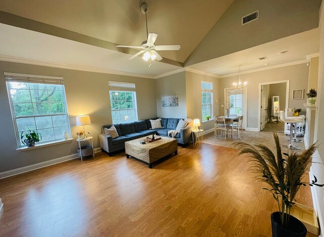 Building Photo - 900 Dean Lee Dr