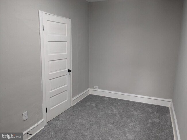 Building Photo - 1261 CHASE