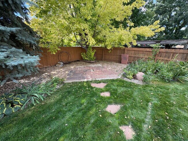 Building Photo - 222 Saxony Rd