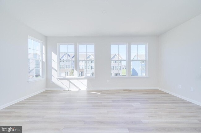 Building Photo - 450 Seeback Dr