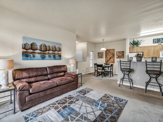 Building Photo - Castle Schools*********Large 2 Bedroom 2 Bath**********Newburgh Indiana Living