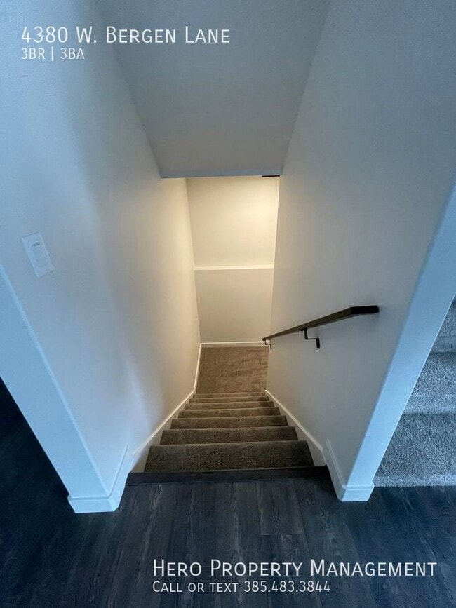 Building Photo - 4380 Bergen Ln