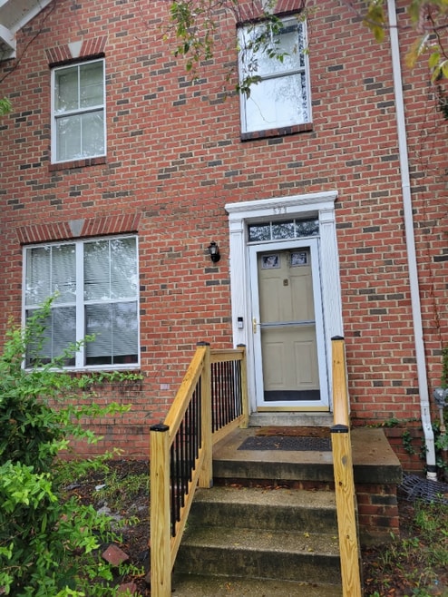 Building Photo - 522 N Fremont Ave