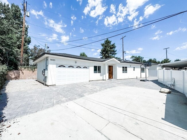 Building Photo - 3 Bed 2 Bath for rent