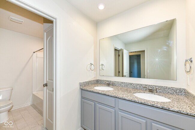 Building Photo - 13533 Dewpoint Ln