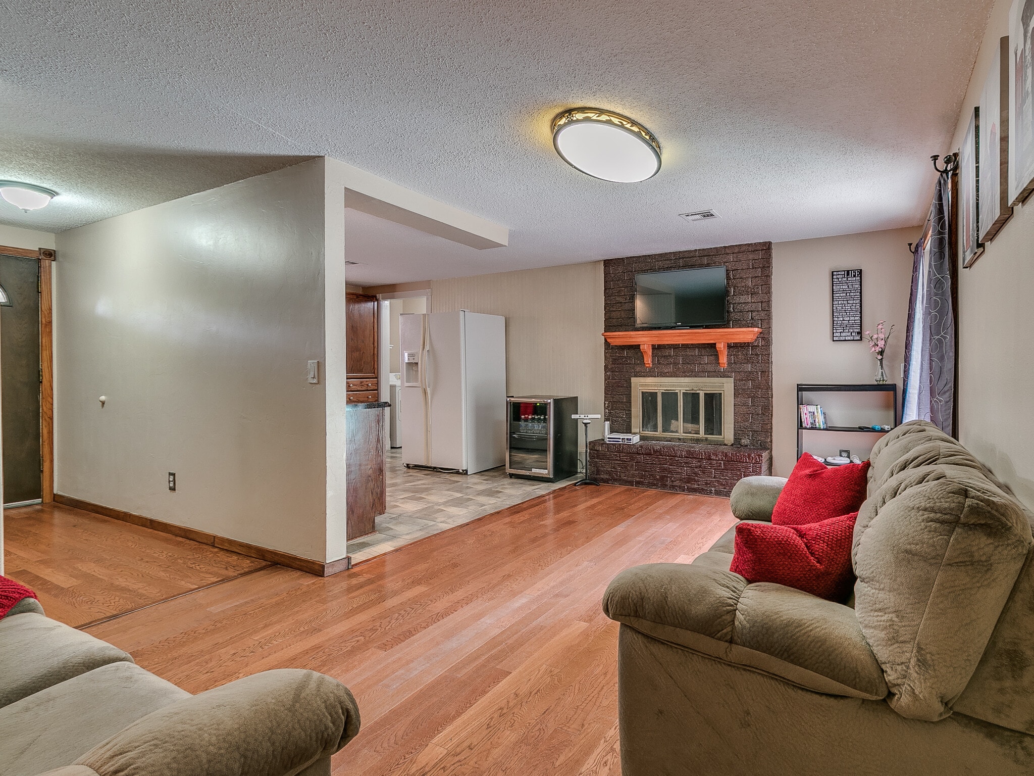 Building Photo - 1548 Bradley Pl