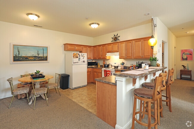 Building Photo - 312 Tyler Avenue