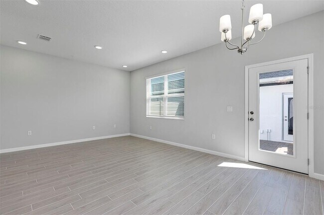 Building Photo - 691 Pothos St