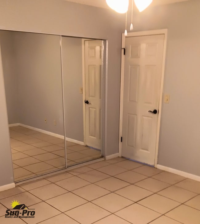 Building Photo - 3748 Gatewood Dr