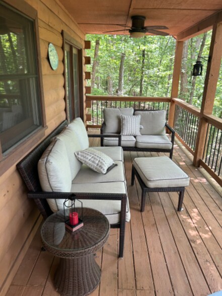 Building Photo - 105 N Arrowhead Dr