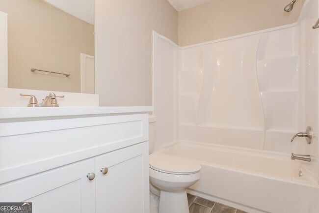 Building Photo - 998 Autumn Crest Ct