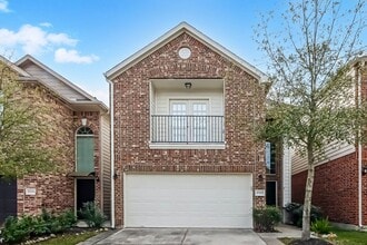 Building Photo - 17115 Amarose Dr