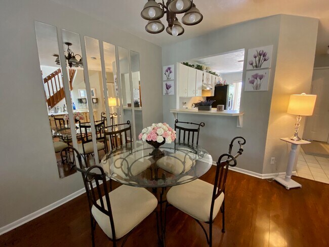 Building Photo - 251 Orange Grove Dr