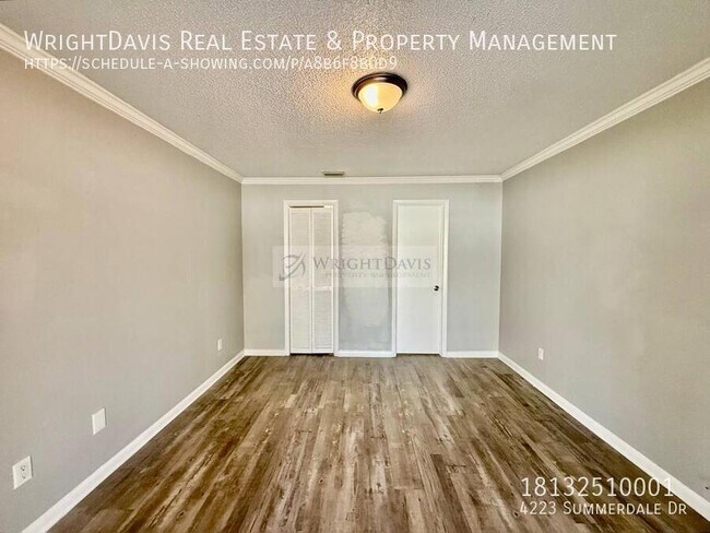 Building Photo - 4223 Summerdale Dr