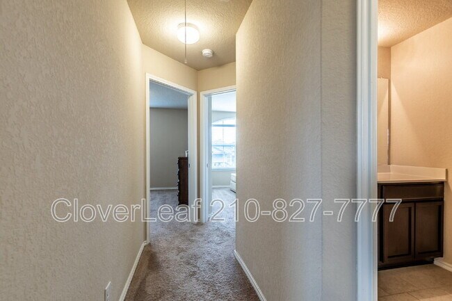 Building Photo - 740 Smooth Wine