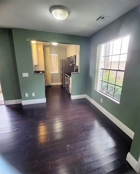 Kitchen - 10341 Azuaga St