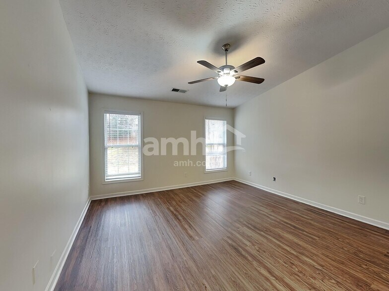 Building Photo - 2123 Yarbrough Way