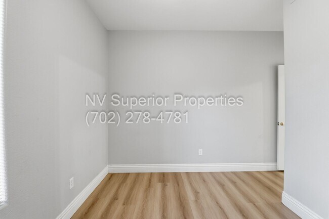 Building Photo - SW!!! 2 Bedroom Condo 1st Floor!! 2 Garage!! Gated!! Community Pool!! Fitness Room!! 2 Primary Be...