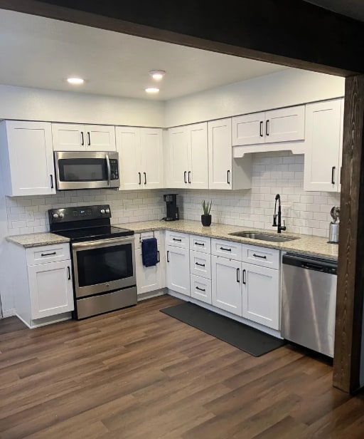 Building Photo - 608 William Ave