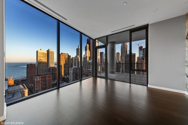 Building Photo - 4 E Elm St