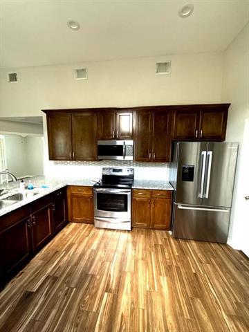 Building Photo - 4620 Booth Dr