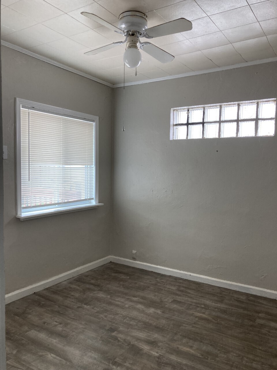 Bonus room-potential 3rd bedroom, office or child's playroom - 5374 Odell St