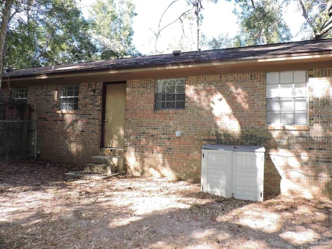 Building Photo - 5099 Yacht Harbor Cir