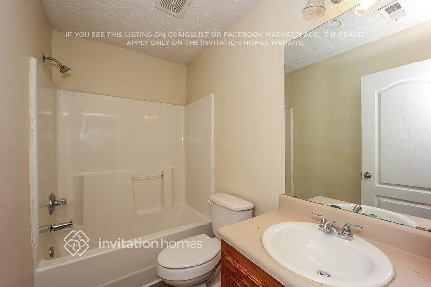 Building Photo - 400 Upson Ln