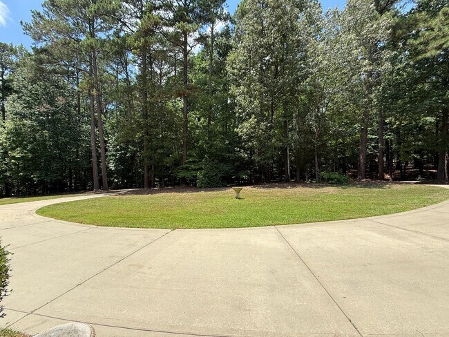 Building Photo - Tranquil and Secluded Raleigh Home with Un...