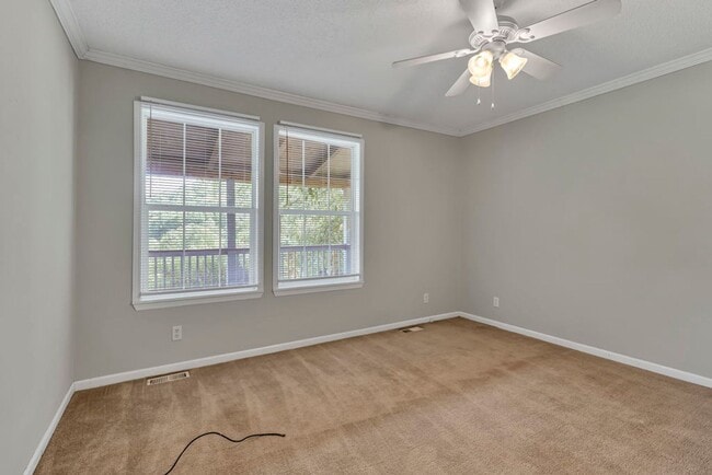 Building Photo - 3 Bed/2 Bath House in West Jefferson!