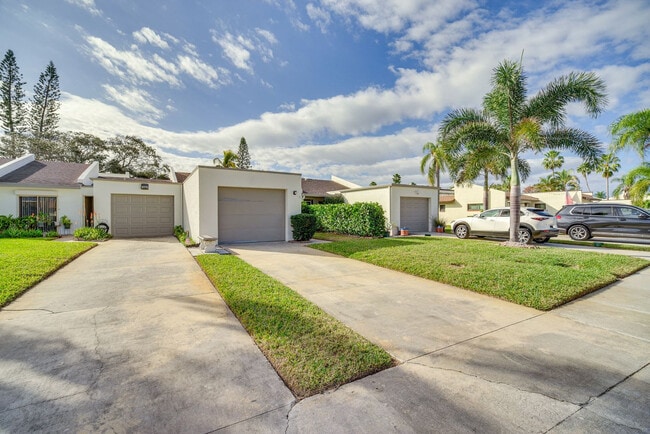 Building Photo - 301 Markley Ct