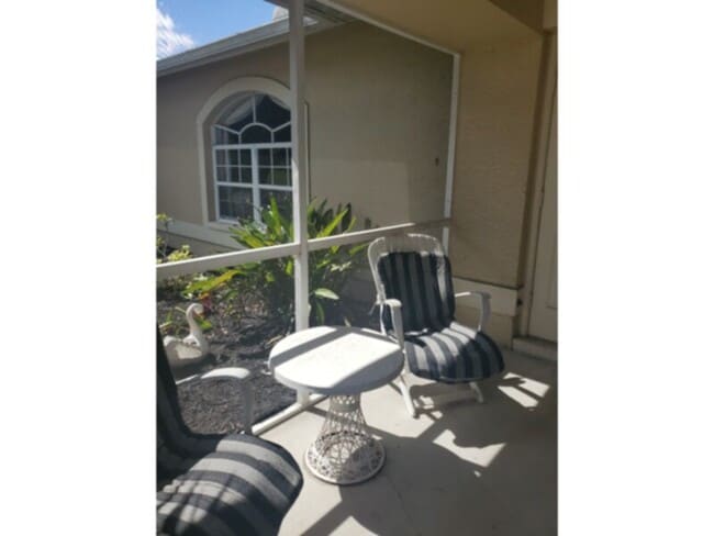 Building Photo - 3-bedroom 2 bath home in SW Cape Coral! Available Now!