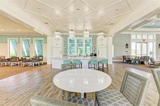 Building Photo - 6629 Fort Pierce Ave