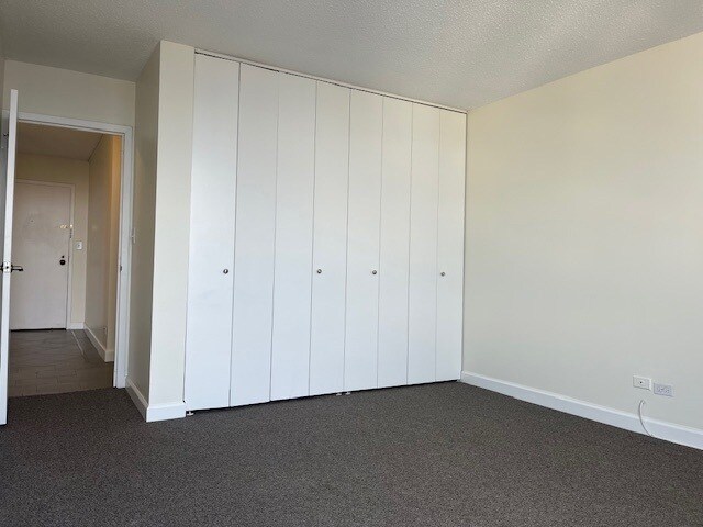 Building Photo - 10 E Ontario St