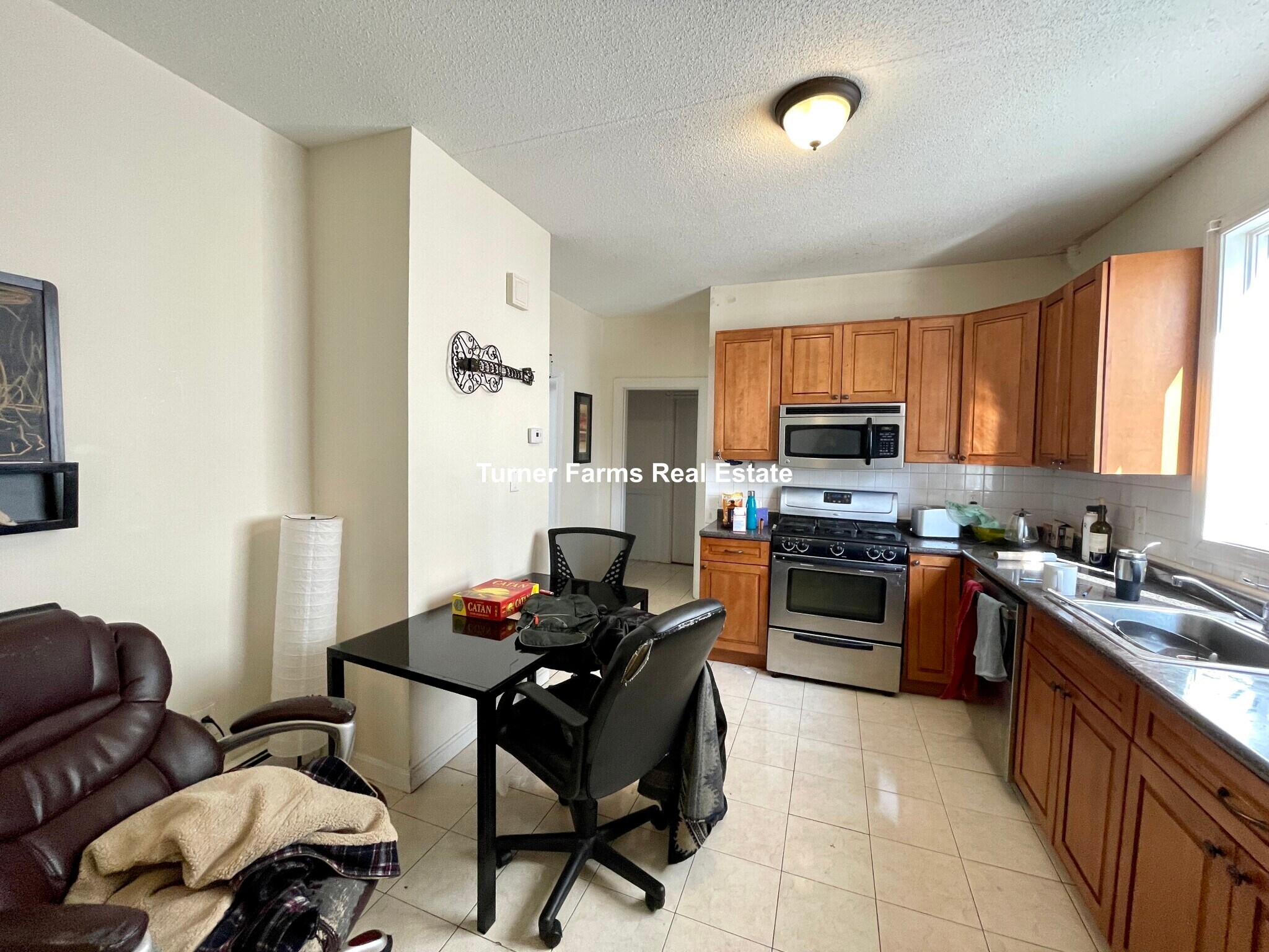 Building Photo - 68 Winchester St