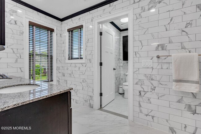 Building Photo - 47 McCormick Ave N