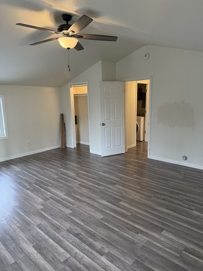 Building Photo - 2377 Edsson Ave
