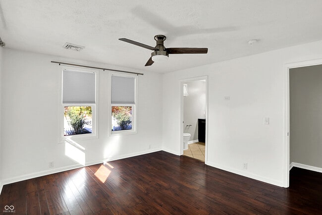 Building Photo - 301 W Pierce St