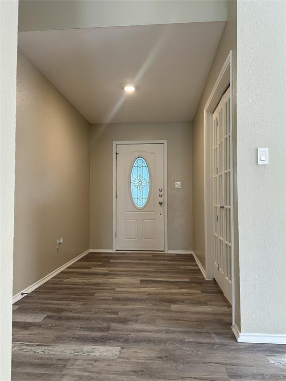 Building Photo - 610 Riverway Ln