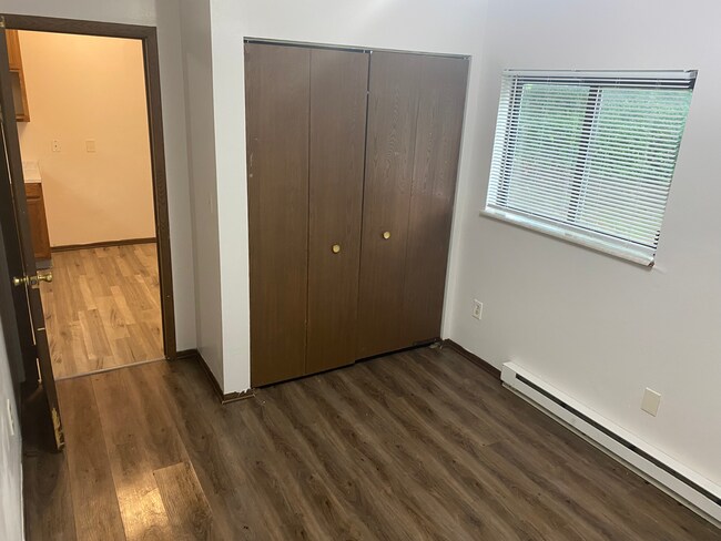 Building Photo - 437 Sumner St