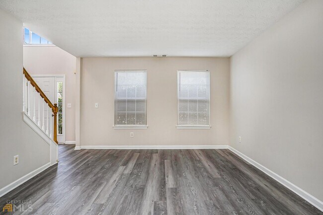 Building Photo - 1730 Bennett Dr