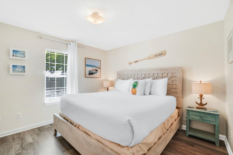 Building Photo - 22609 Sunset Ave