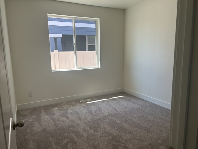 Building Photo - 2287 N June Grass Ave